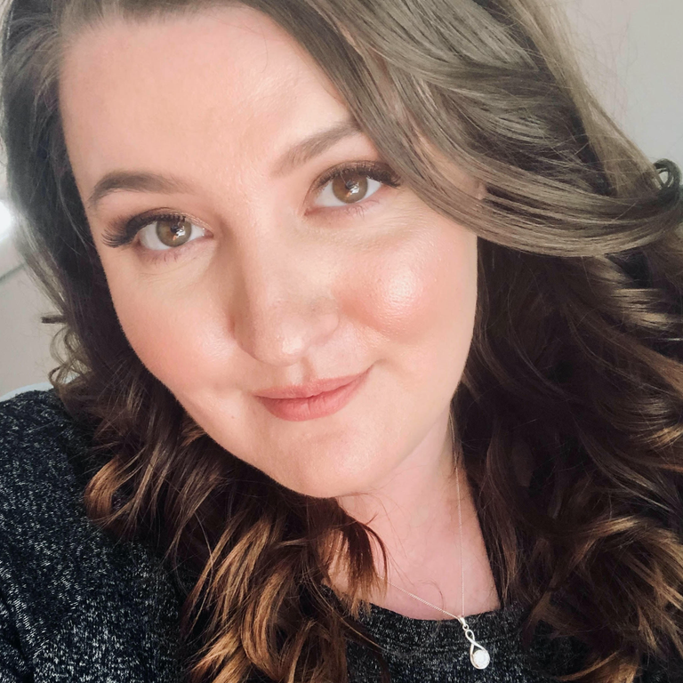 Aimee Smith — professional voice over artist on VoiceBros