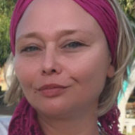 Fatma Akkoç — professional voice over artist on VoiceBros