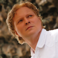 Ilja Rosendahl — professional voice over artist on VoiceBros