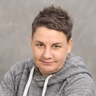 Kim Robson — professional voice over artist on VoiceBros