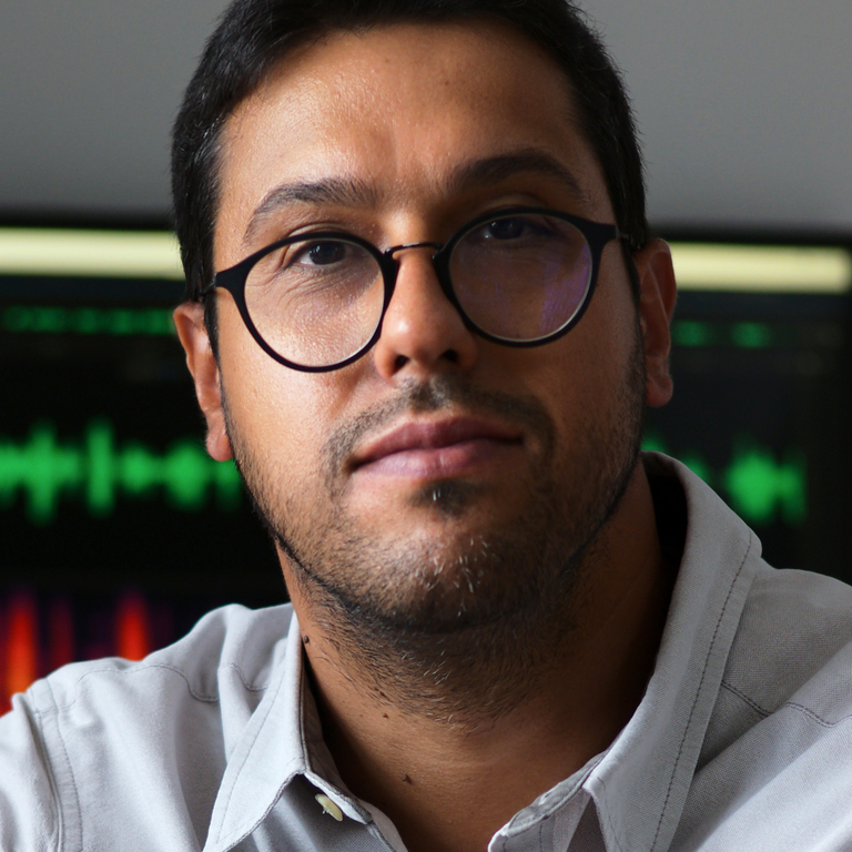 Marcos Fernandes — professional voice over artist on VoiceBros