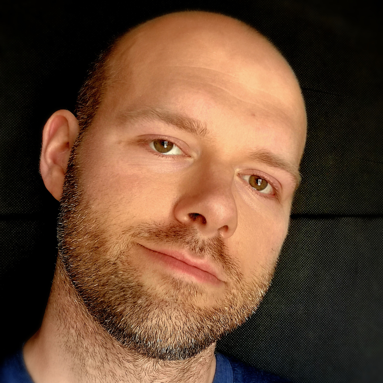 Matt Abbott — professional voice over artist on VoiceBros