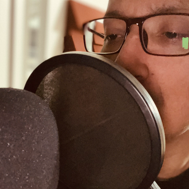 Mauricio Perez — professional voice over artist on VoiceBros