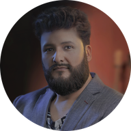Mike Valderrama — professional voice over artist on VoiceBros