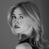 Mina Kabar — professional voice over artist on VoiceBros