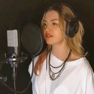 Müjgan Yönlüer — professional voice over artist on VoiceBros