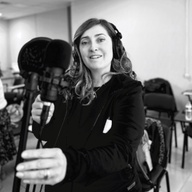 Nida Demirci — professional voice over artist on VoiceBros