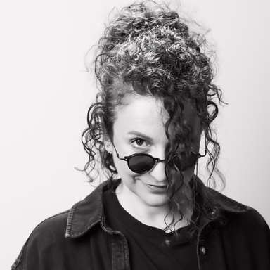 Özge Togan — professional voice over artist on VoiceBros