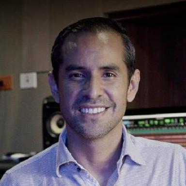 PiLo Pérez — professional voice over artist on VoiceBros