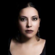 Elif İdiz — professional voice over artist on VoiceBros