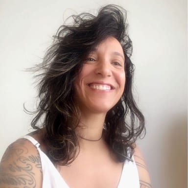 Dani Vaz — professional voice over artist on VoiceBros