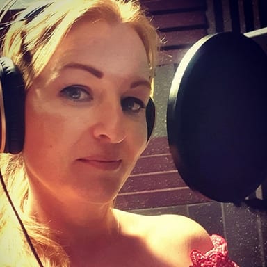 Eleonora Varvagianni — professional voice over artist on VoiceBros