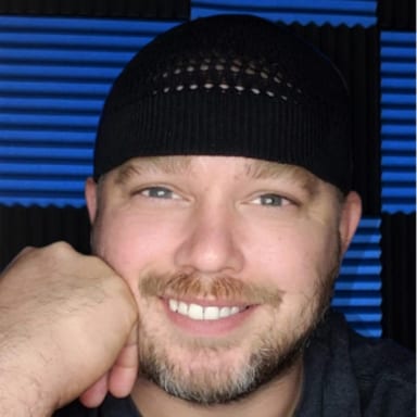 Stone Smith — professional voice over artist on VoiceBros