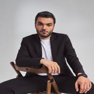 Adil Şahin — professioneller Sprecher bei VoiceBros