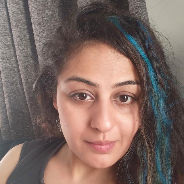 Maham Suhail — professional voice over artist on VoiceBros