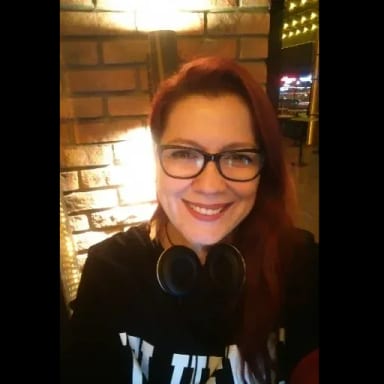 Dilek Yağışan — professional voice over artist on VoiceBros