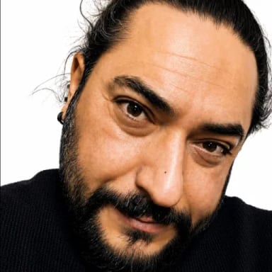 Solan Zey — professional voice over artist on VoiceBros