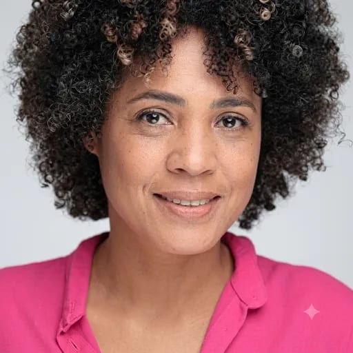Andreia Donato — professional voice over artist on VoiceBros