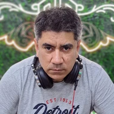 Alex Oliveira Locutor — professional voice over artist on VoiceBros