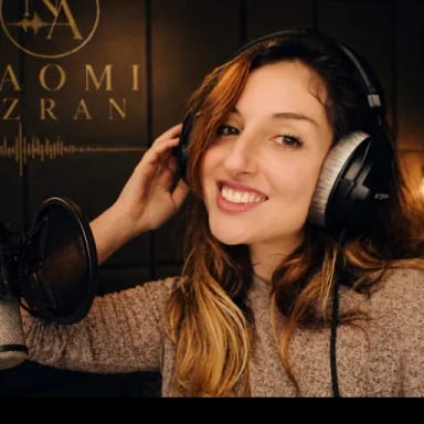 Naomi Azran — VoiceBros profesyonel seslendirme sanatçısı