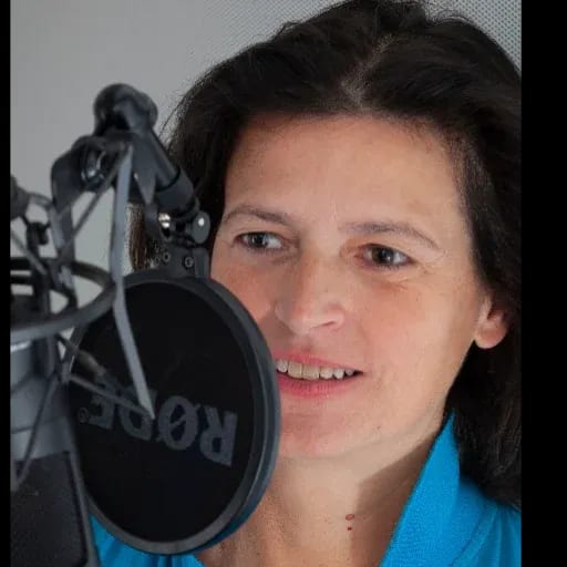 Paola Cavallin — professional voice over artist on VoiceBros