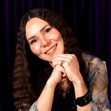 Yağmur Şeyma Özbay — professional voice over artist on VoiceBros