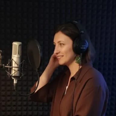 Seda Erdem — professional voice over artist on VoiceBros