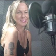 Locutora Sabrina Vieira — professional voice over artist on VoiceBros