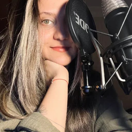 Büşra Yetişkin — professional voice over artist on VoiceBros